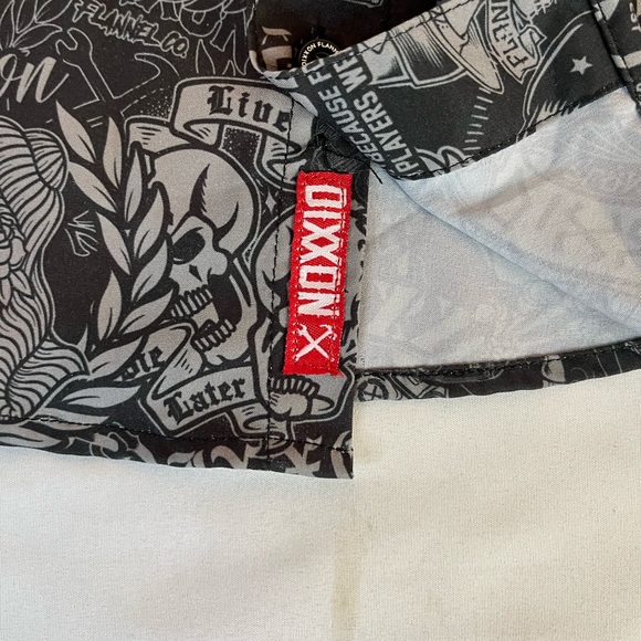 Dixxon Flannel DFC Youth Division Grunge Skulls Allover Print Gray Shirt Size XS - Picture 4 of 11